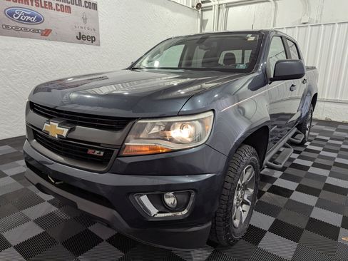 Used 2019 Chevrolet Colorado Z71 AWD/4WD image 3