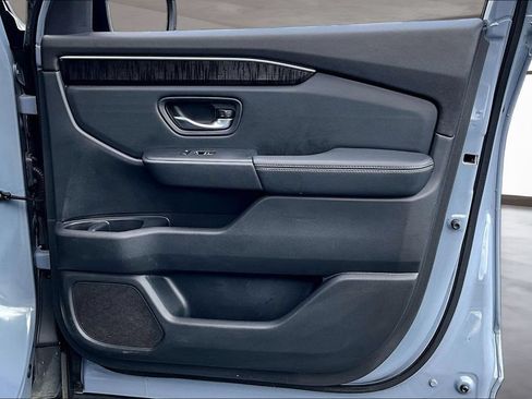 Used 2025 Honda Pilot Elite image 24