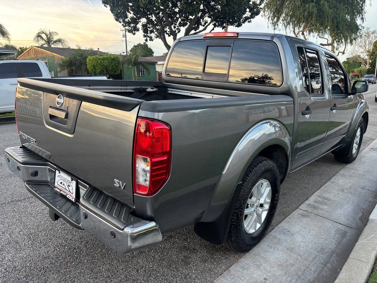 Used 2019 Nissan Frontier SV w/ Value Truck Package RWD image 5