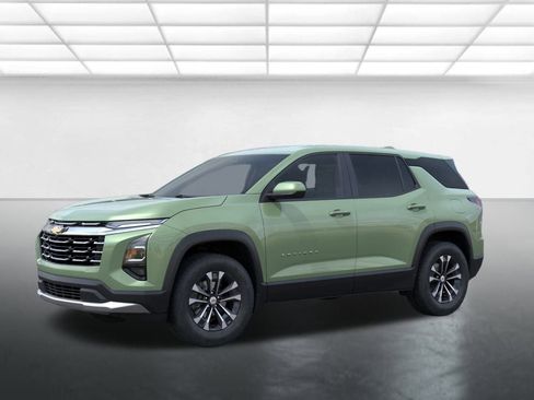 New 2026 Chevrolet Equinox LT image 2