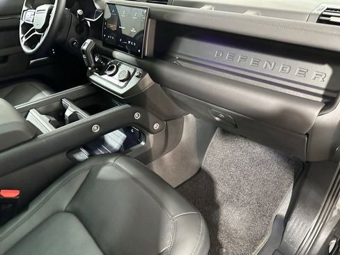 Used 2025 Land Rover Defender 130 Outbound AWD/4WD image 17