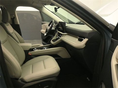 New 2025 Ford Explorer Active w/ Active Comfort Package image 15