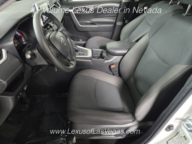 Used 2023 Toyota RAV4 LE AWD/4WD image 13