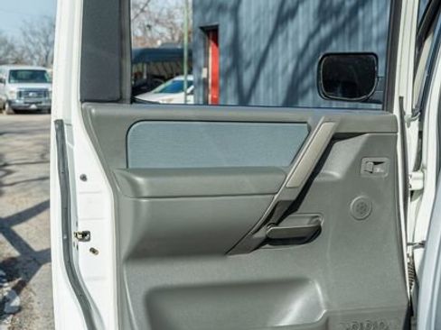 Used 2006 Nissan Titan XE w/ (W04) Preferred Pkg image 31