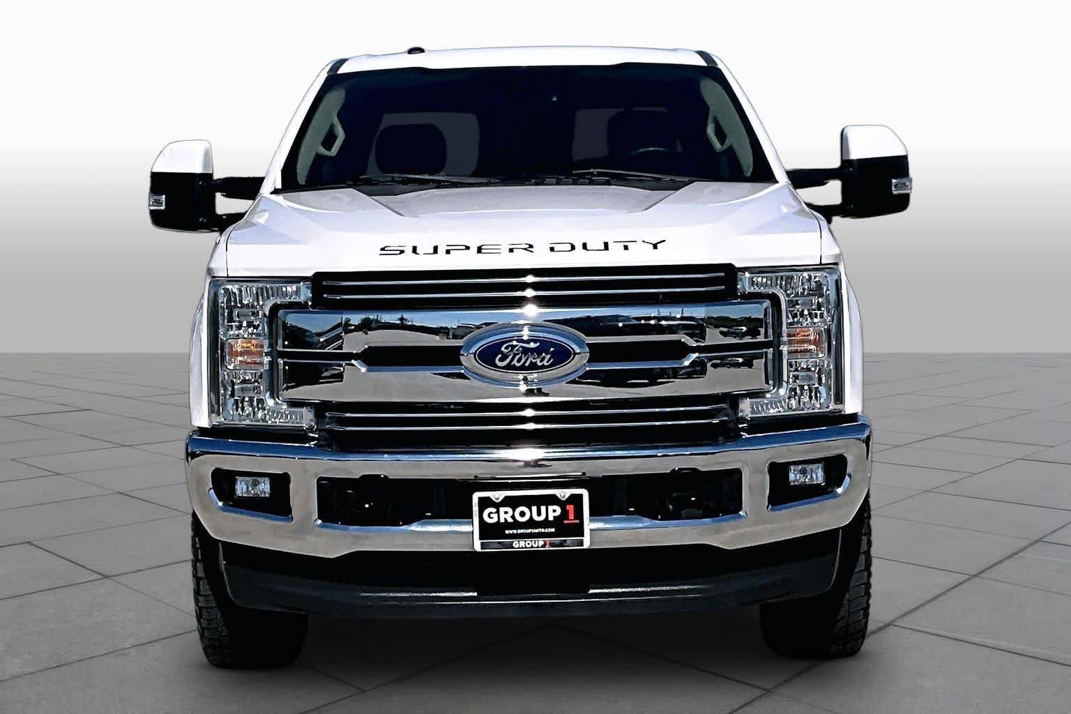 Used 2017 Ford F250 Lariat w/ Lariat Ultimate Package AWD/4WD image 4