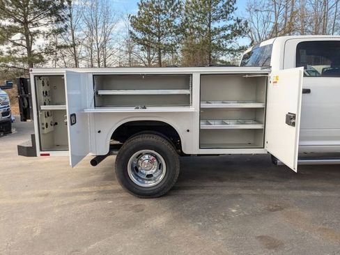 New 2024 RAM 3500 Tradesman w/ Chrome Appearance Group image 30