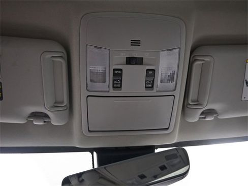 Used 2017 Toyota RAV4 Limited image 15