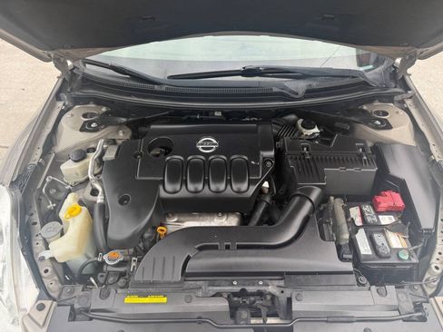 Used 2011 Nissan Altima 2.5 S FWD image 22