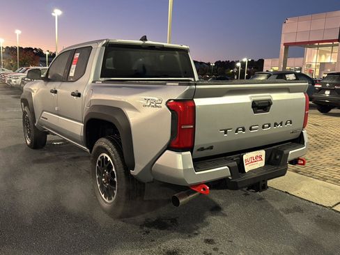 New 2025 Toyota Tacoma TRD Off-Road image 3