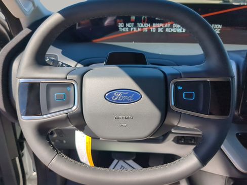 New 2025 Ford Expedition Active image 65