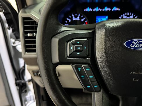 Used 2020 Ford F250 XL w/ Power Equipment Group image 21