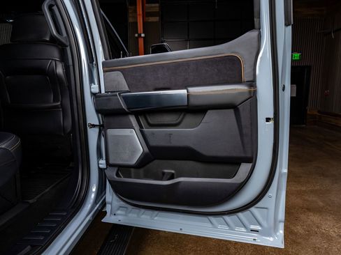 Used 2024 Ford F250 Platinum w/ Tremor Off-Road Package image 39