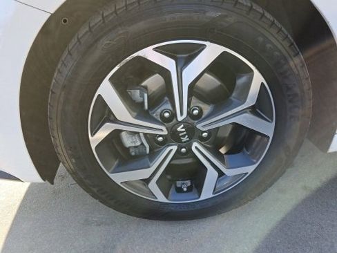 Used 2020 Kia Forte LXS image 9