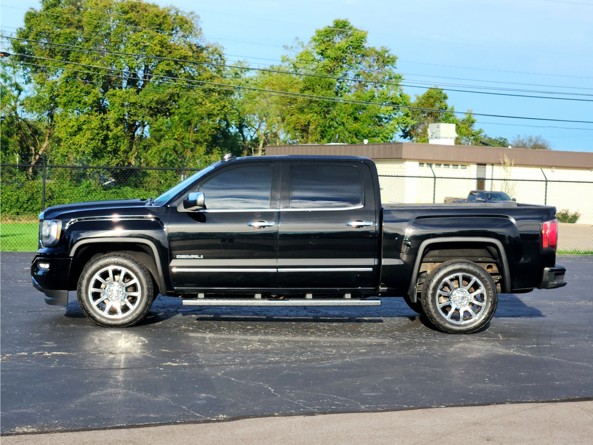 Used 2017 GMC Sierra 1500 Denali AWD/4WD image 11