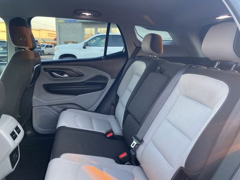 Used 2022 GMC Terrain SLE w/ Driver Convenience Package image 15