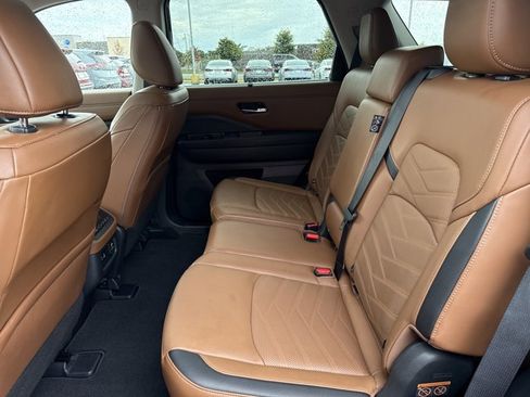 Certified 2024 Nissan Pathfinder Platinum w/ Cargo Package image 6