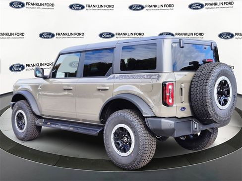 New 2025 Ford Bronco Outer Banks w/ Sasquatch Package image 3