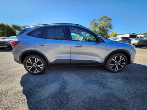 Used 2022 Ford Escape SEL w/ SEL Stealth AWD Package image 9