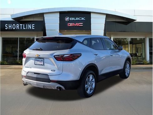 Used 2022 Chevrolet Blazer LT AWD/4WD image 3