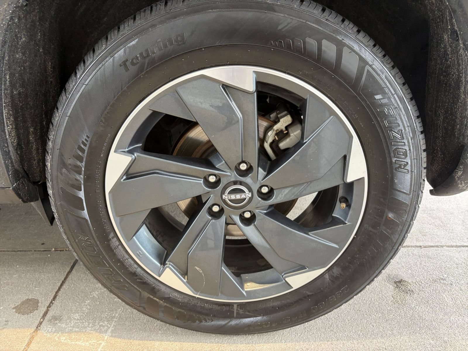 Used 2025 Nissan Rogue SV AWD/4WD image 30