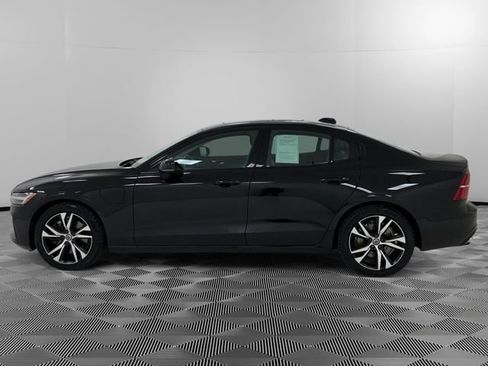 Used 2021 Volvo S60 T8 R-Design Expression AWD/4WD image 2