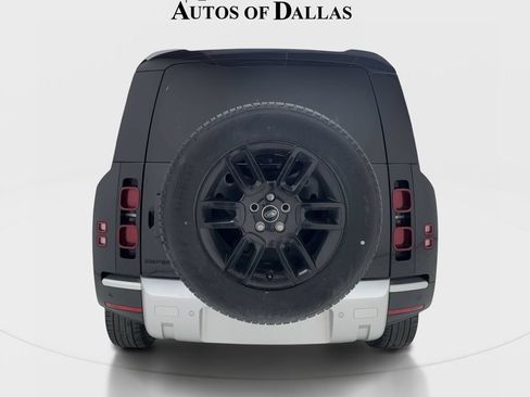 Used 2025 Land Rover Defender 110 S AWD/4WD image 9