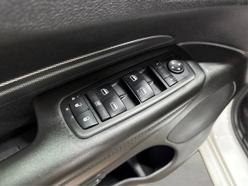 Used 2018 Dodge Durango GT image 26