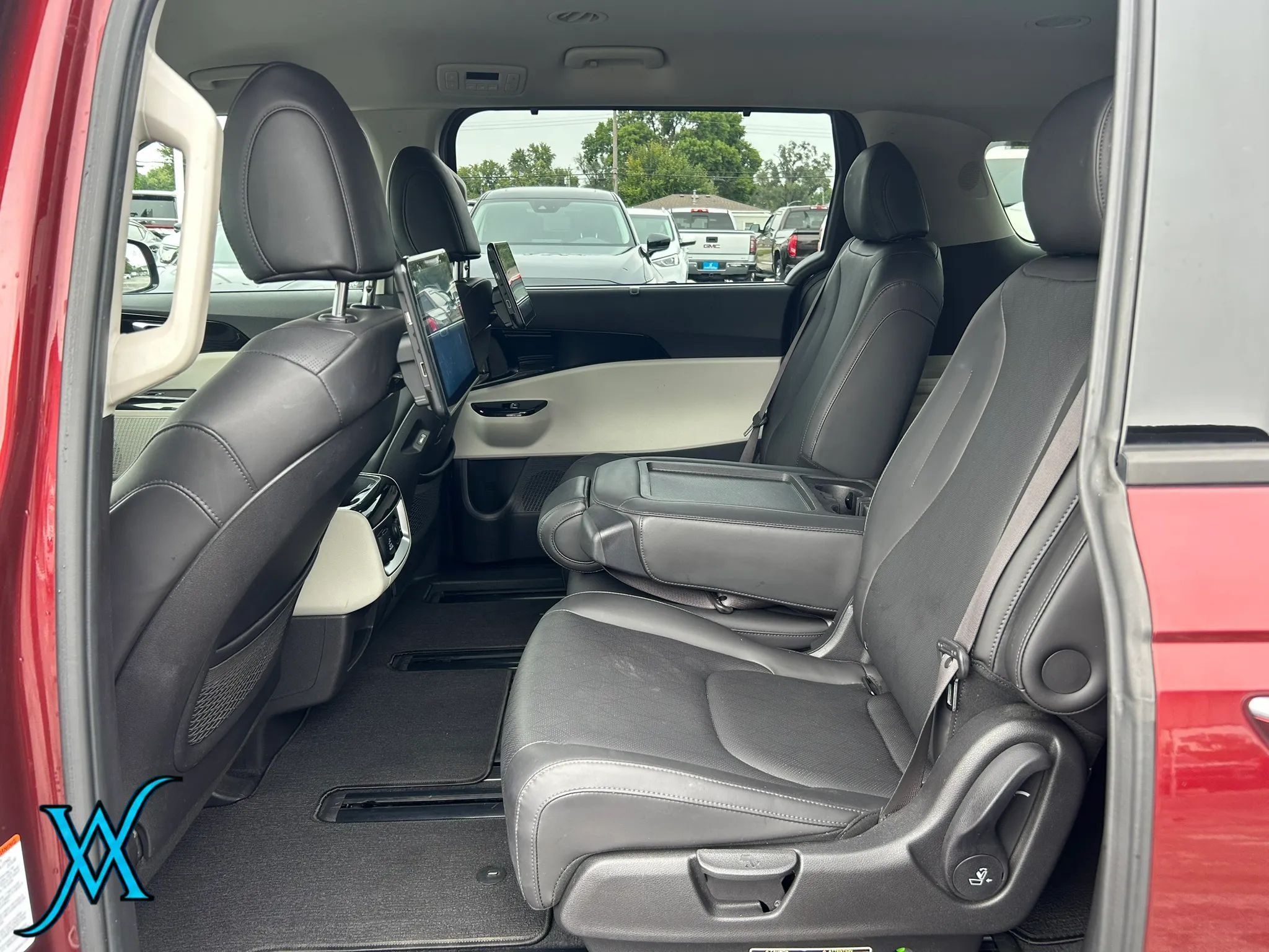 Used 2022 Kia Carnival SX FWD image 14