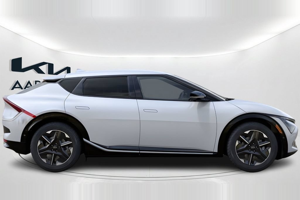 New 2026 Kia EV6 Wind RWD image 8