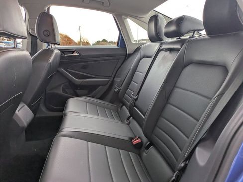 Used 2023 Volkswagen Jetta SE FWD image 13