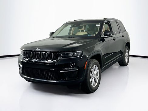 Used 2022 Jeep Grand Cherokee Limited image 1