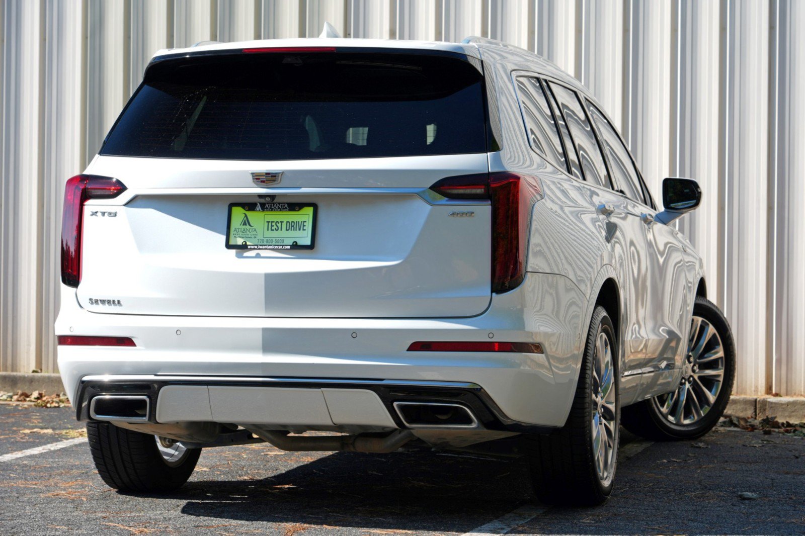 Used 2022 Cadillac XT6 Premium Luxury w/ Technology Package FWD image 4