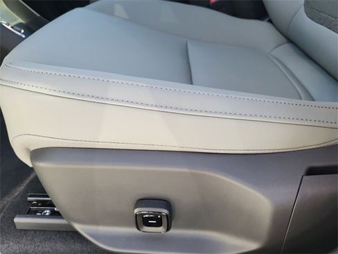 New 2026 Volvo EX30 Cross Country Ultra image 12