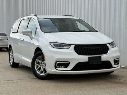 Used 2022 Chrysler Pacifica Touring-L
