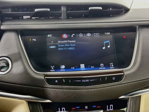 Used 2018 Cadillac XT5 FWD image 19