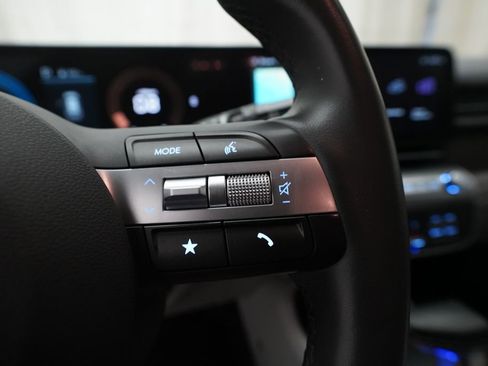 Used 2025 Hyundai Kona SEL AWD/4WD image 18