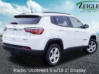 Used 2023 Jeep Compass Latitude video 3