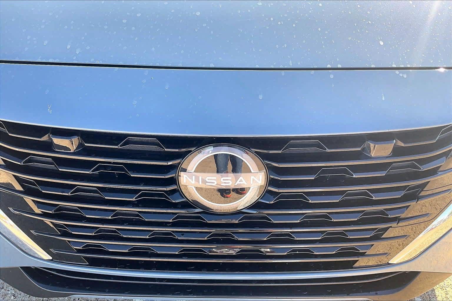 Used 2025 Nissan Sentra SV FWD image 30