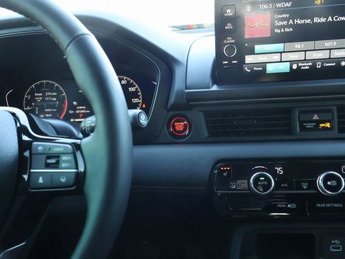 Certified 2025 Honda Pilot TrailSport image 28