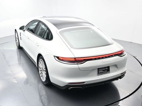 Used 2022 Porsche Panamera image 36