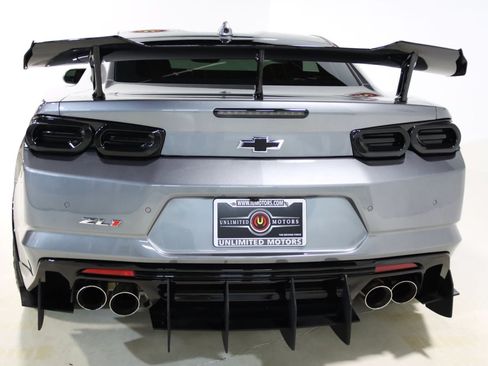 Used 2022 Chevrolet Camaro ZL1 RWD image 33