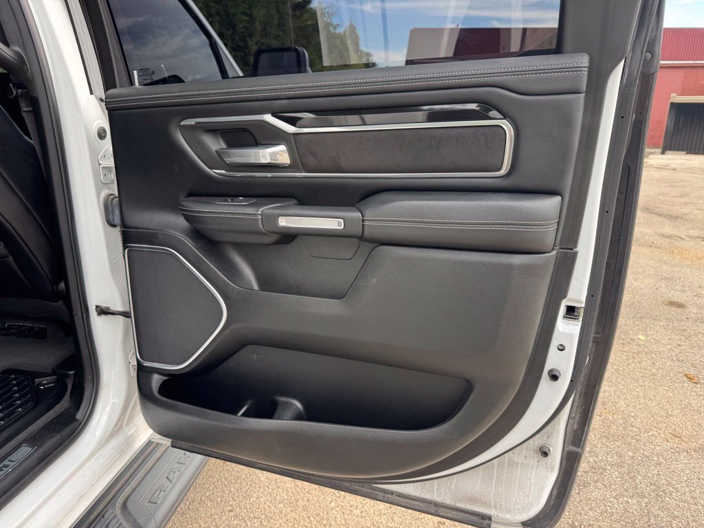 Used 2021 RAM 1500 Laramie AWD/4WD image 19