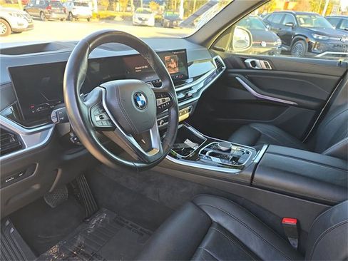 Used 2025 BMW X5 xDrive50e image 13