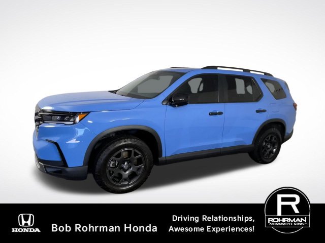Used 2025 Honda Pilot TrailSport image 5