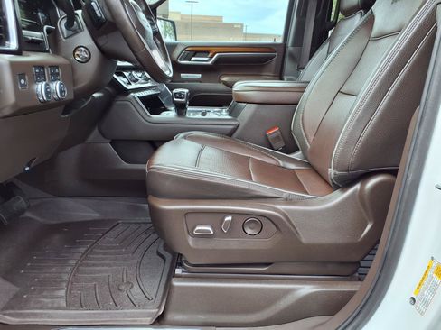 Used 2023 GMC Sierra 1500 Denali w/ Technology Package AWD/4WD image 23