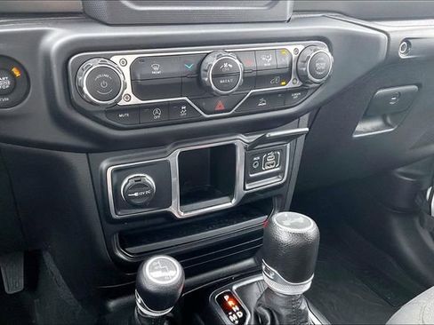 Used 2023 Jeep Wrangler Sport image 24