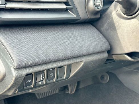 Used 2023 Subaru Outback Premium AWD/4WD image 10