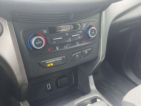 Used 2019 Ford Escape SE image 29