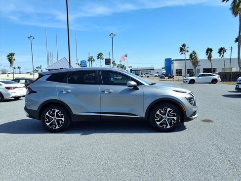 Used 2024 Kia Sportage EX image 9