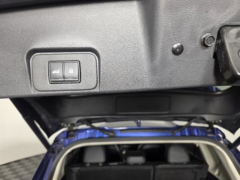 Used 2023 Nissan Rogue SL w/ SL Premium Package image 21